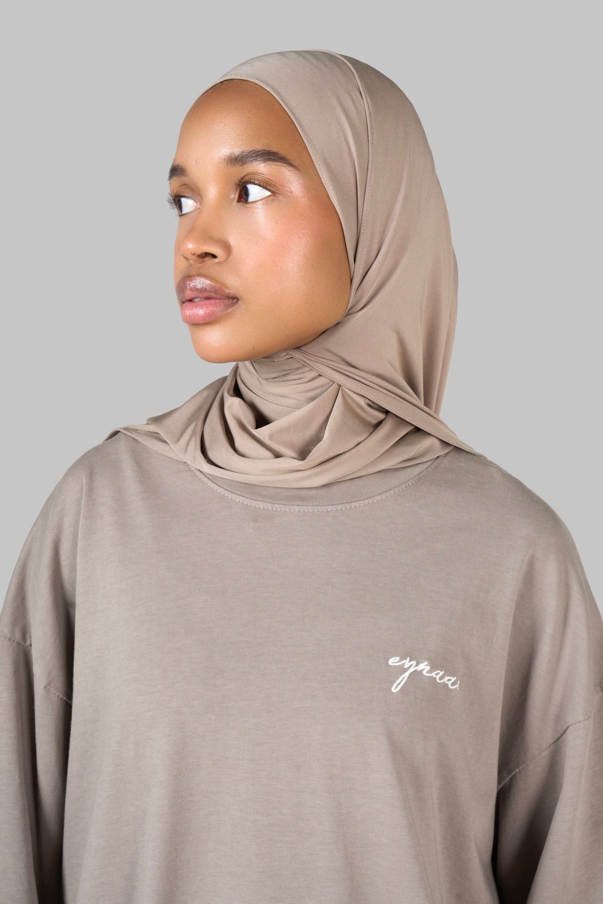 BASIC T-SHIRT [TAUPE]